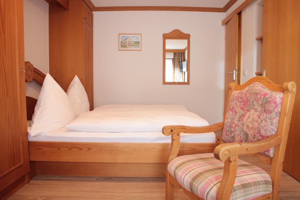 Adler Post Hotel 3*